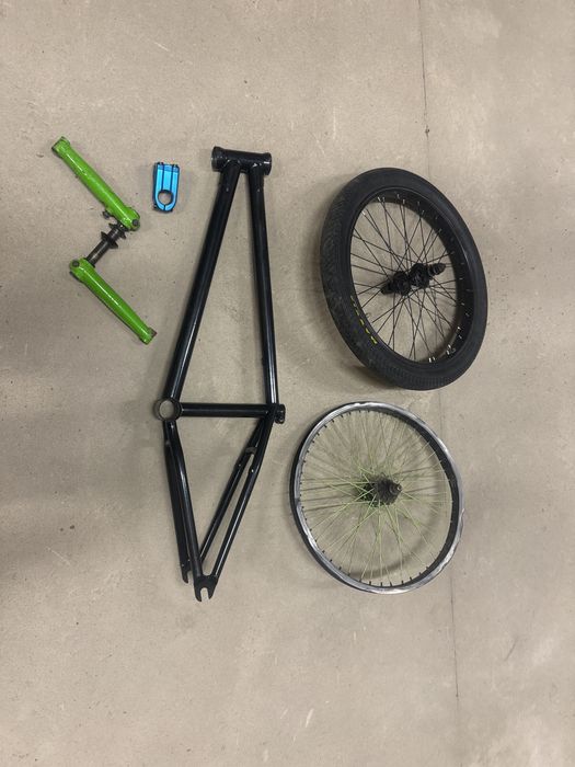 Bmx czesci felgi kola kolo schwalbe opona support mostek