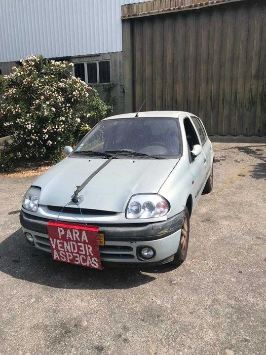 Renault Clio 1.2.16V. Ano 2000