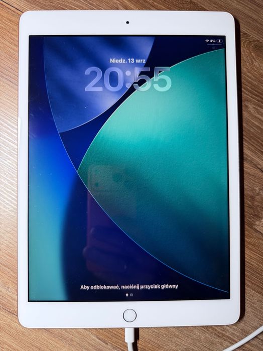 iPad 8. generacji 32GB Wi-Fi Rose Gold • bateria 99,4% • tylko 60 cykli