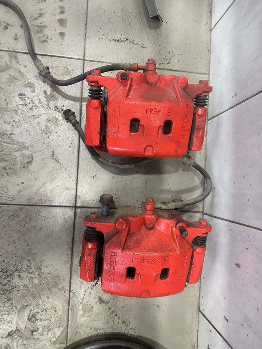 Супорта передні Infiniti q50