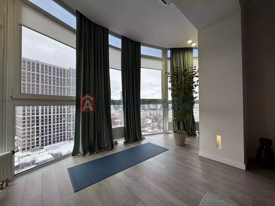 Продам 3-кім.ж/к Каскад,шикарна