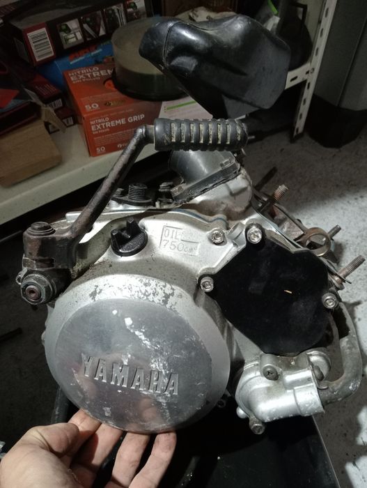 Suzuki gt250 +motor DTR 125