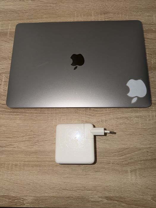 MacBook Pro 13” 2019 | Intel Core i5 | 8GB RAM | SSD 128GB | Touch ID | macOS Sequoia