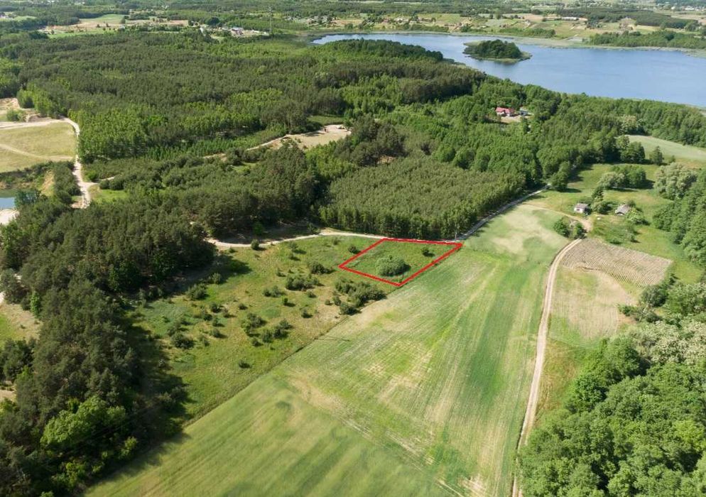 Działka rekreacyjno-budowlana 983m2 nad jeziorem w spokojnej okolicy