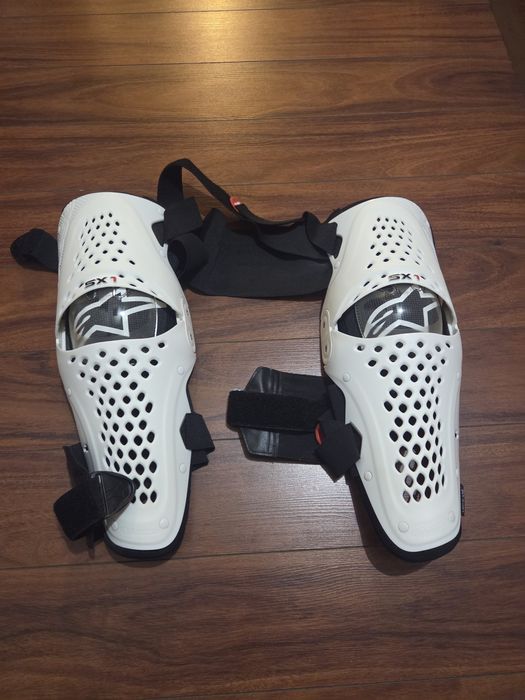 Joelheiras alpinestars sx1 em bom estado