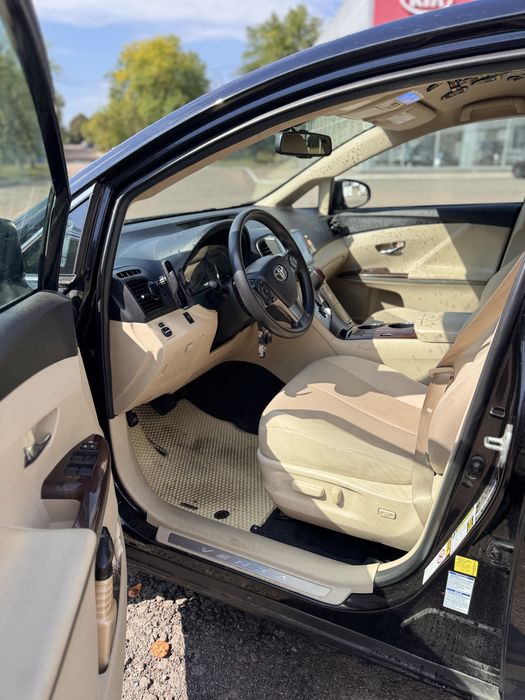 Toyota Venza 2015 • 2.7 бензин • АКПП  Продам Toyota Venza 2015 года