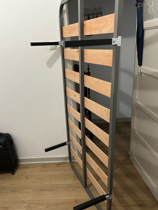 Cama solteiro ( sem colchão)