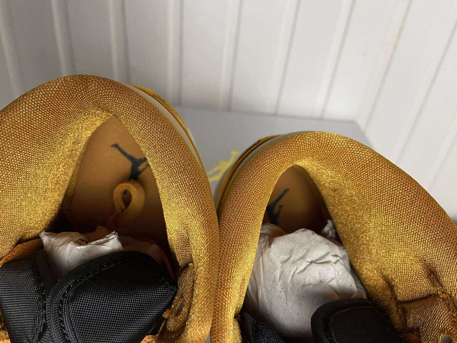 Buty Jordan 1 Mid Taxi org skórzane 40
