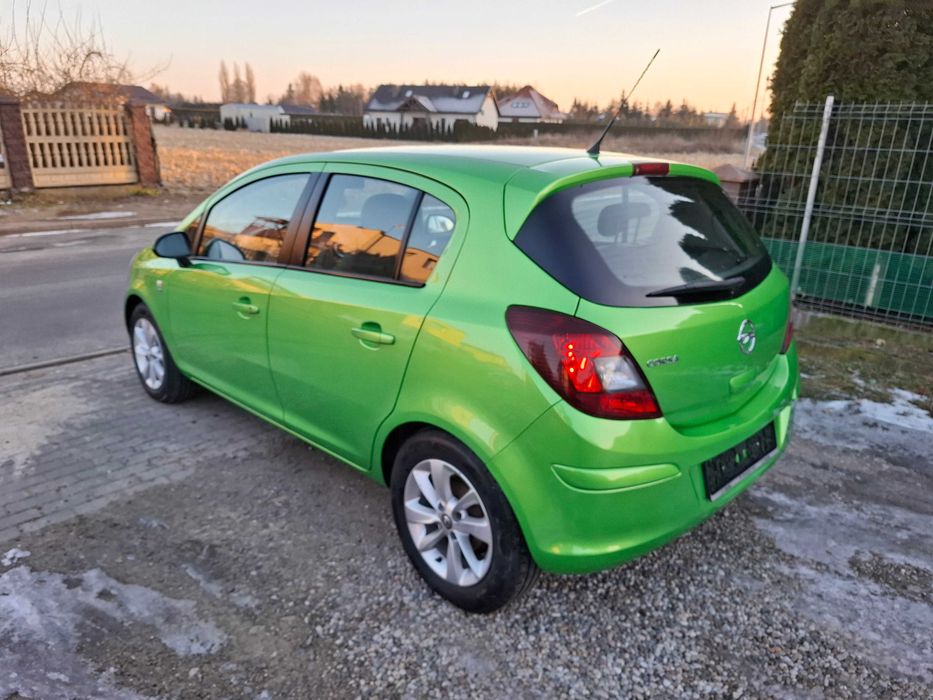 OPEL CORSA D 1.4 16V 2014 rok klima elektryka serwis z Niemiec opłacon