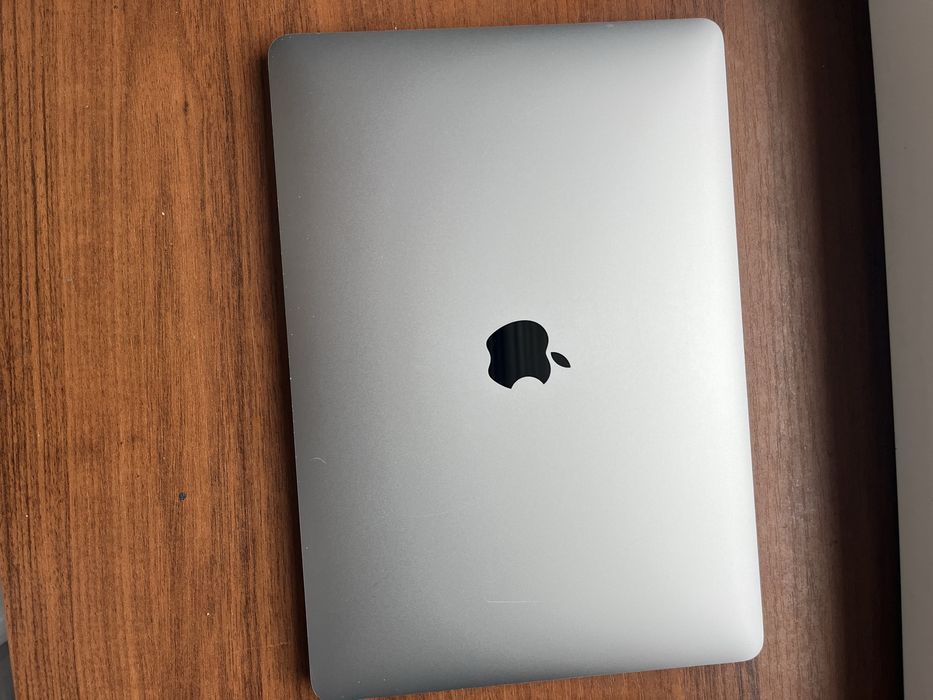 MacBook Air 2020 i5 8/512 Neverlock