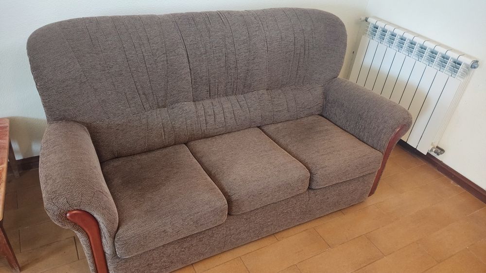 Vendo sofá de 3 lugares