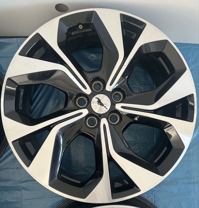 241 Felgi Aluminiowe oryginał Ford Mustang Mach-E R 19 5x108 Czujniki