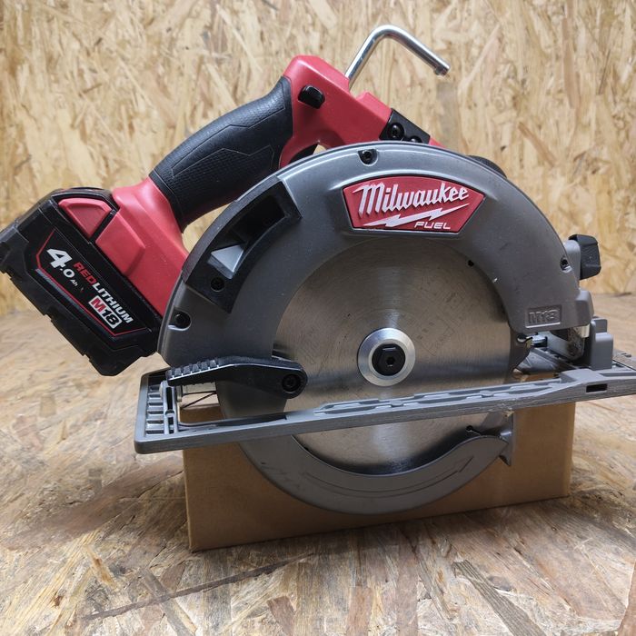 Pilarka tarczowa Milwaukee ccs66 fuel 190 mm