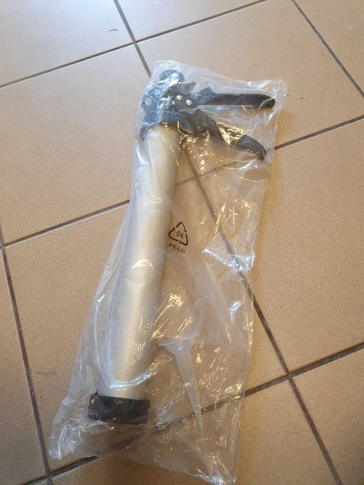 Wyciskacz do mas sylikonowych - Pistolety do opakowań 600 ml