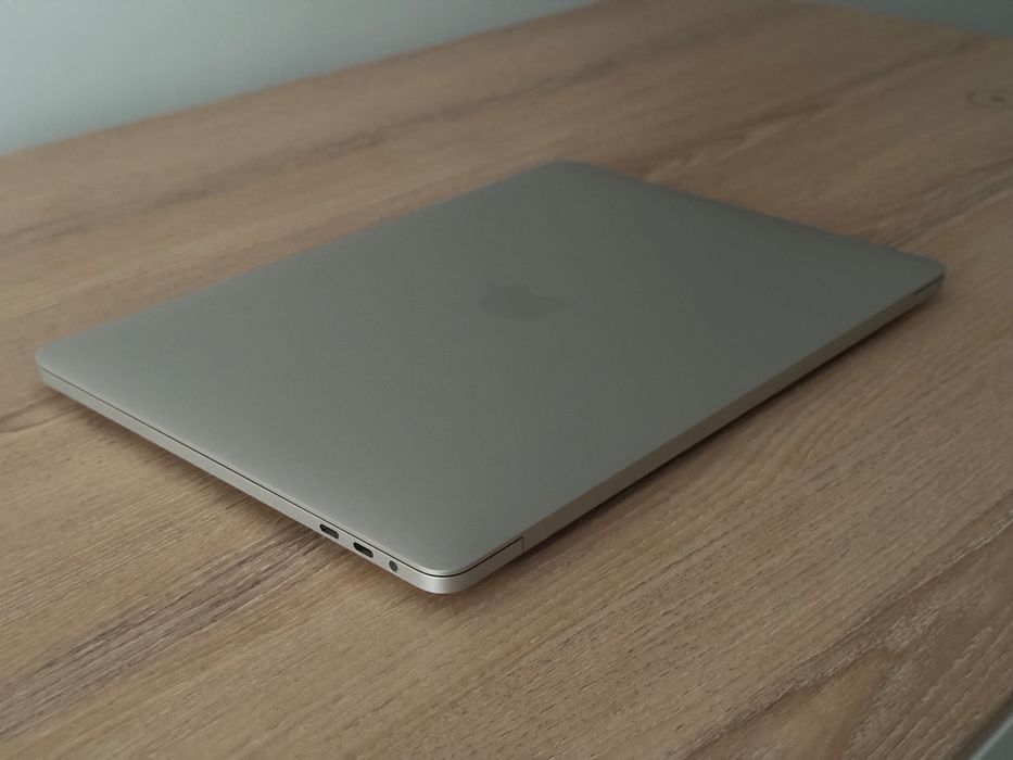 Macbook Pro 13 2020 Intel i7 32GB 2TB 4 x Thunderbolt FAKTURA