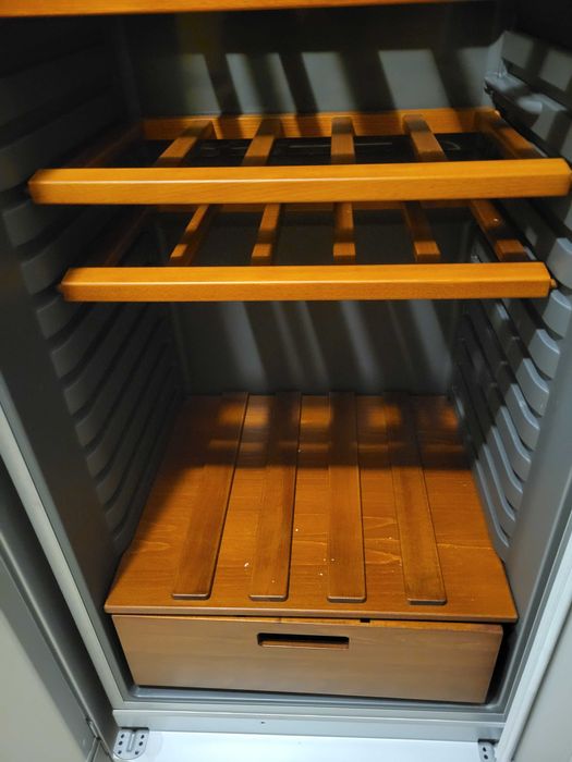 Sprzedam dwie profesjonalne chłodziarki do wina