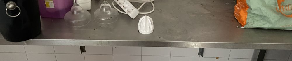 1 prateleira inox 175*60 e 2 prateleiras 145*50