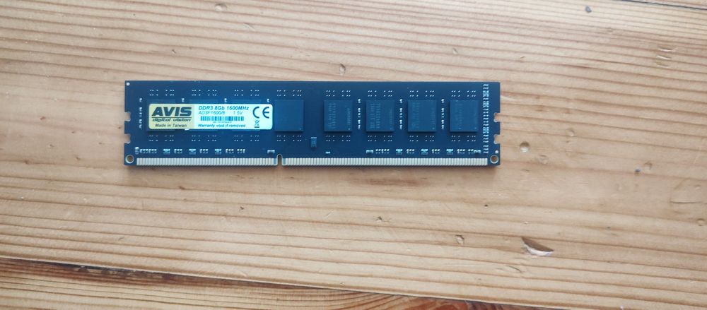 Оперативная память ddr3, есть 2шт