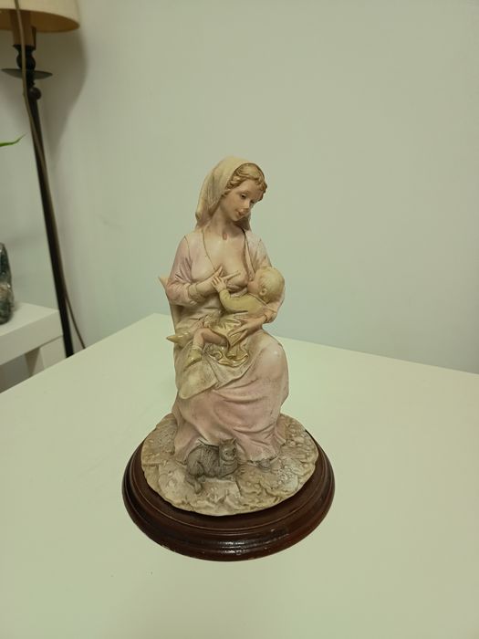 Estatuetas marfinite
