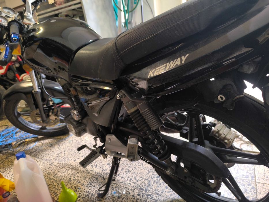 Keeway 125 quase nova