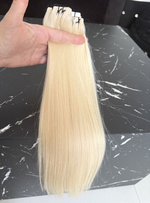 Włosy Tape-On Invisible Bardzo jasny Blond(613) 50g • 40cm • 10kanapek