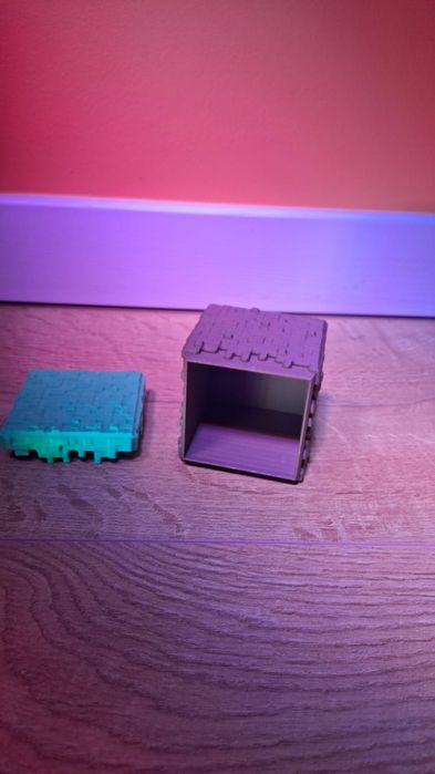 Blok z minecrafta.  Otwierane, wydruk 3D