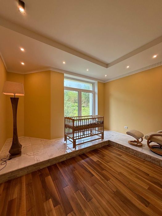 Продаж елітного окремостоячого будинку у Малехові