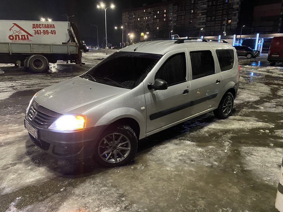 Renaul Logan MCV 2009 газ/бензин