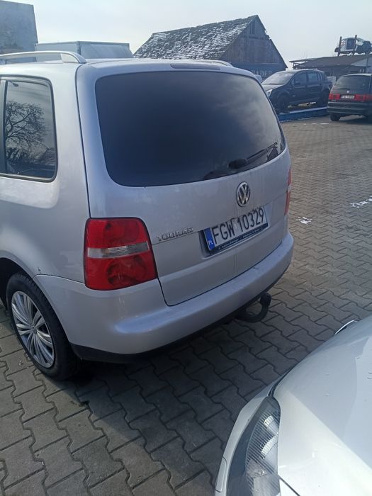 Touran I klapa bagażnika. Części