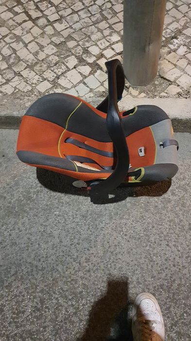 Cadeira de bebé em bom estado
