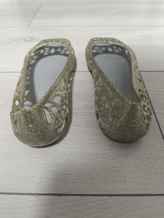 Підліткові жіночі балетки CROCS
