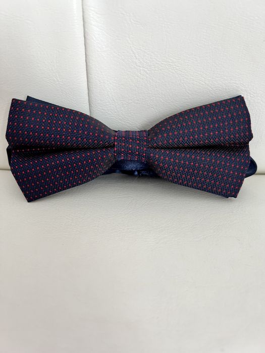 Бабочка-галстук, метелик