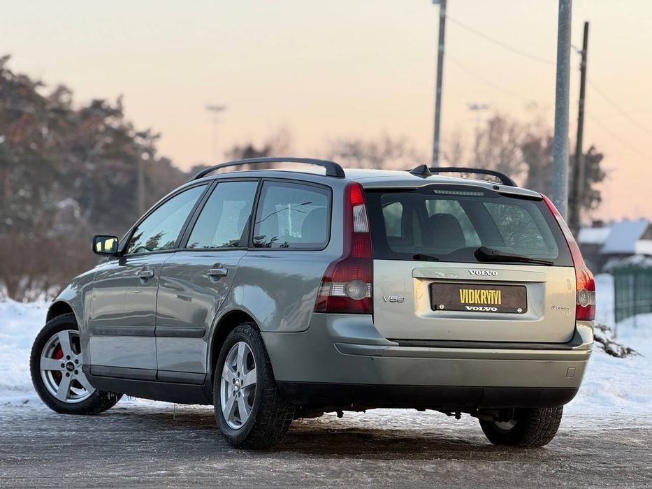 Volvo v50, 2006 року, 1.6 дизель, механіка, 274т.км.
Надійний дизельни