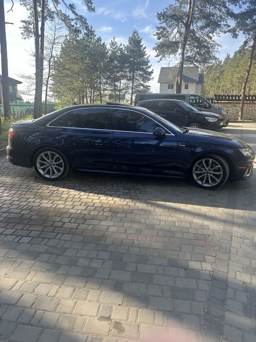 Продам audi a4 b9 2018-2019 терміново