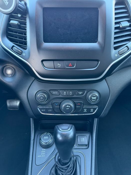 Продам jeep cherokee