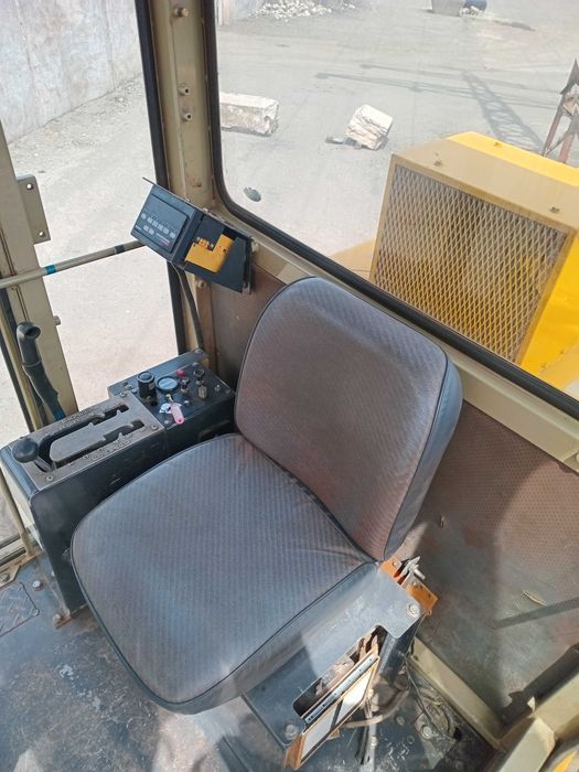 Автогрейдер Komatsu