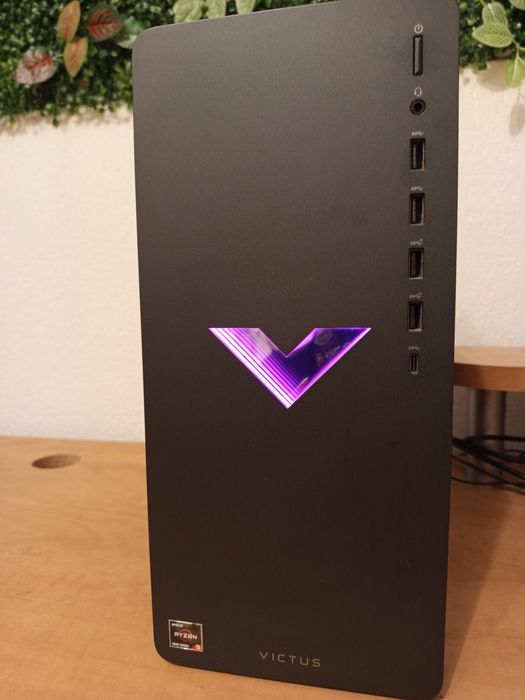PC Victus HP 15L Gaming AMD Ryzen 5 + monitor gaming LG