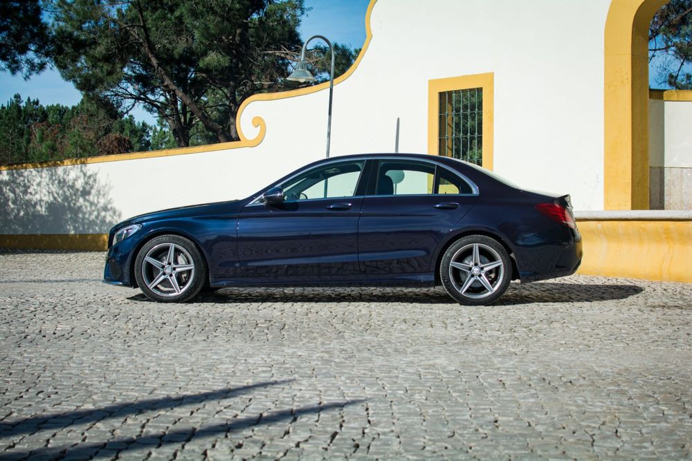 MERCEDES BENZ C300h AMG - Nacional