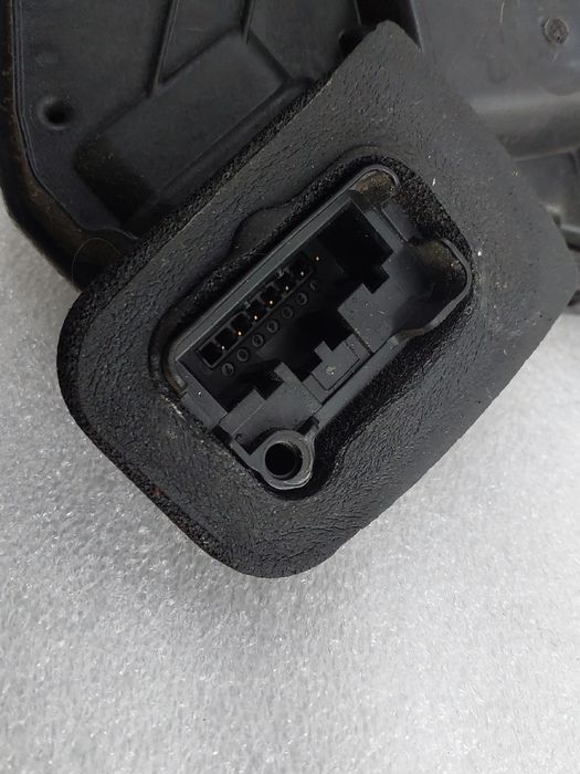 Fechadura / fecho porta trás direito VOLKSWAGEN Golf VII (5G1, BQ1, BE