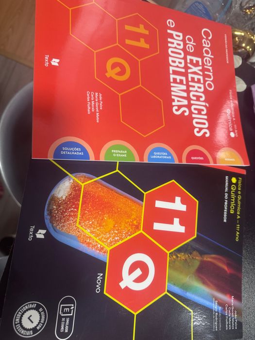Livro + CA - texto química  11 ano