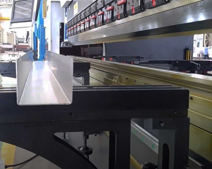 Листогиб •Прес для гнуття з ЧПУ 110 т 3,2м •Accurl 32110 Delem DA 58T