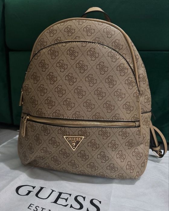 Guess plecak polecam na każdą okazję