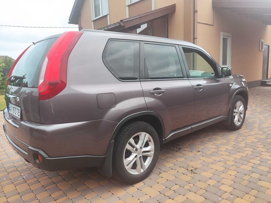 продам автомобіль Nissan