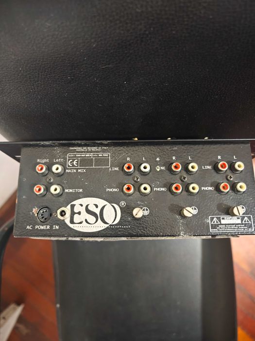 Mesa de DJ ESO Hip Mk II