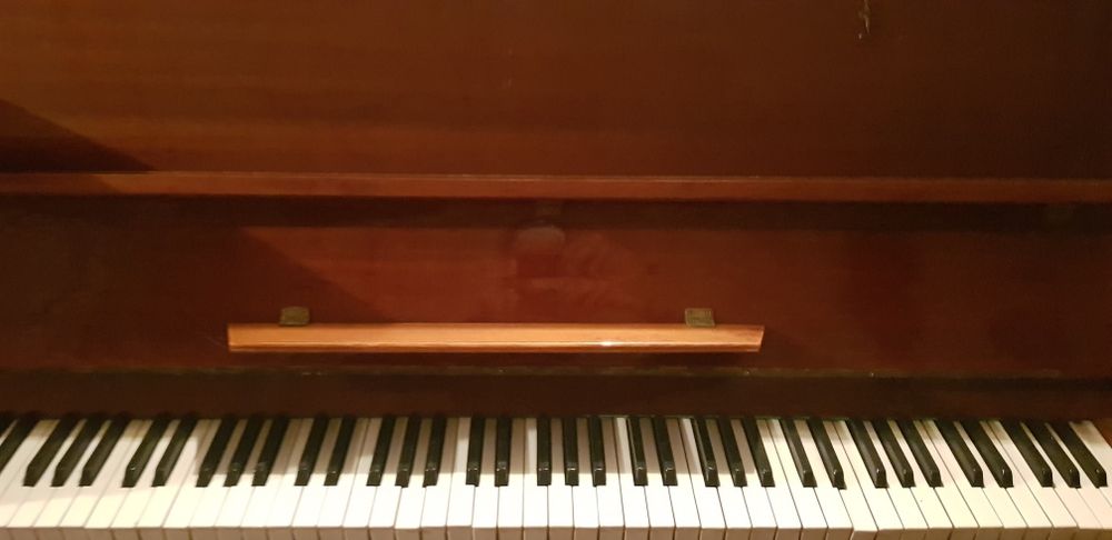 Pianino tchaika uzywane stand dobry