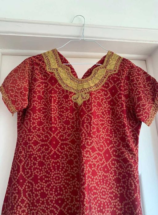 Conjunto indiano Vestido, Lenço Bordeaux e Bege 36