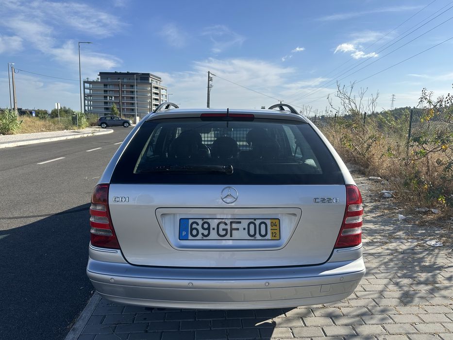 Mercedes-Benz 220 — fotografia 3