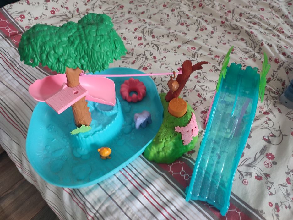 Zabawa dla dzieci zjeżdżalnia wodna