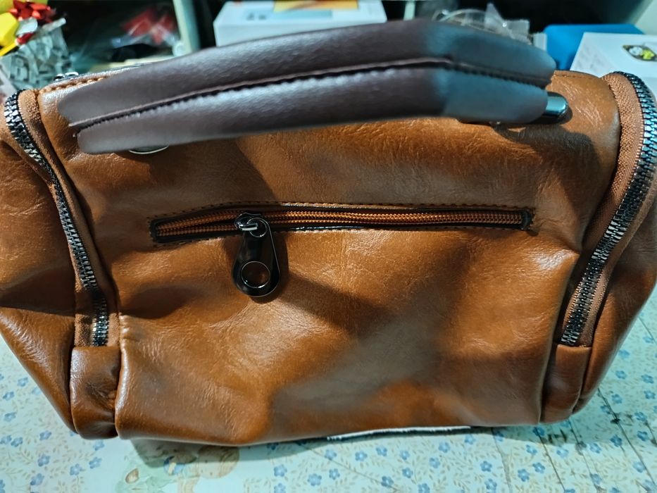 Vendo novo mala para mulher bom estado