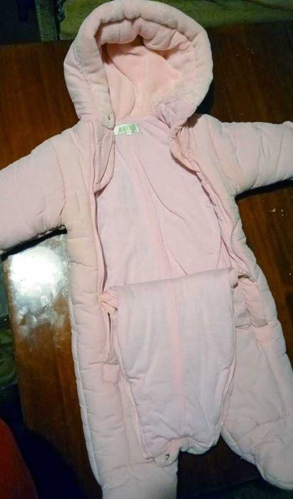 Комбинезон теплый детский на девочку.